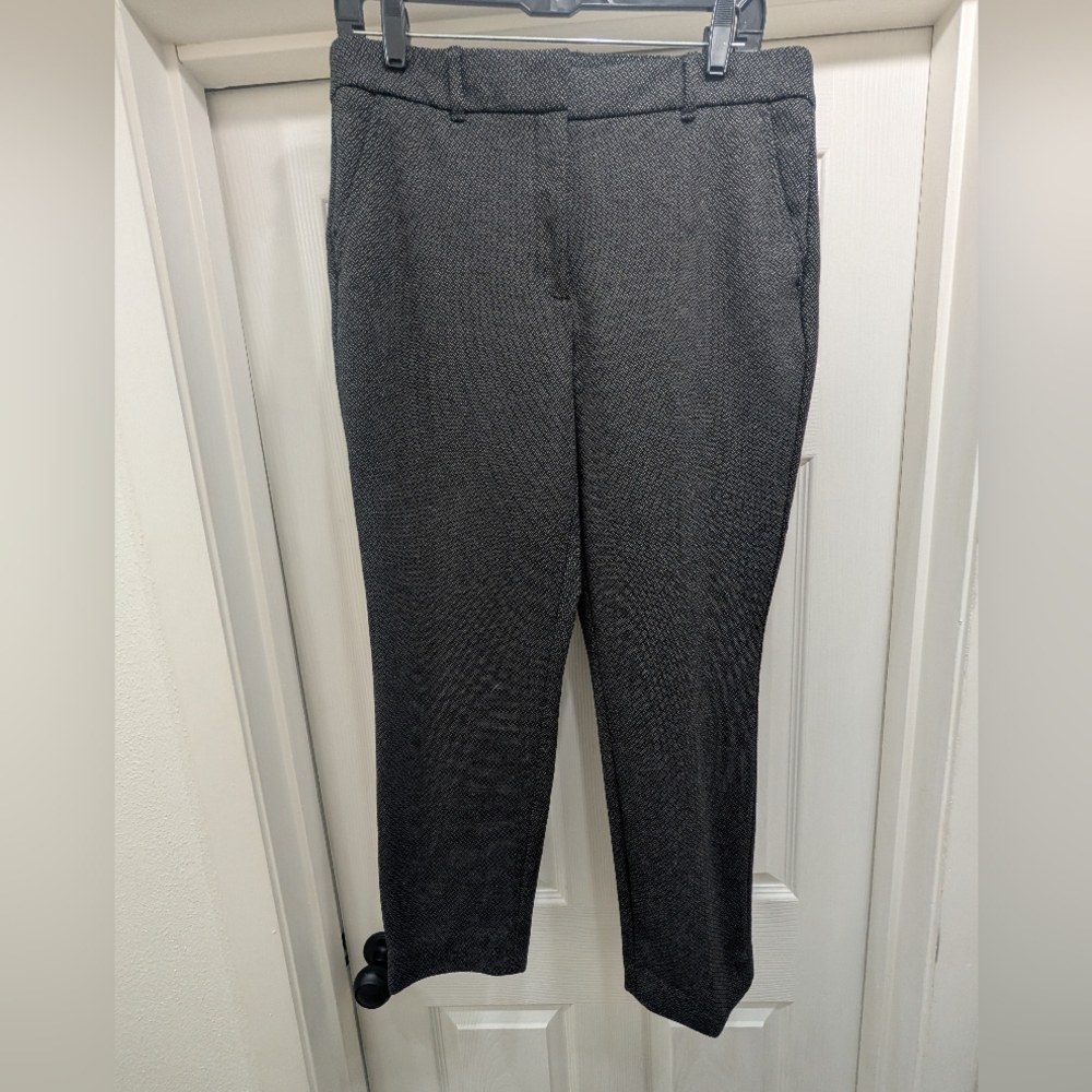 White House Black Market Black & White Herringbone Slim Ankle Slacks – Size 10